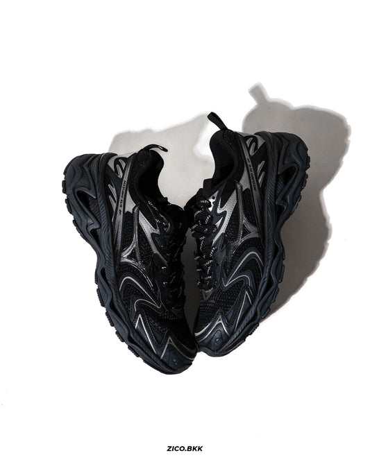 Mizuno XLG 2K - Black - Adidas Sneakers | ZICO.BKK