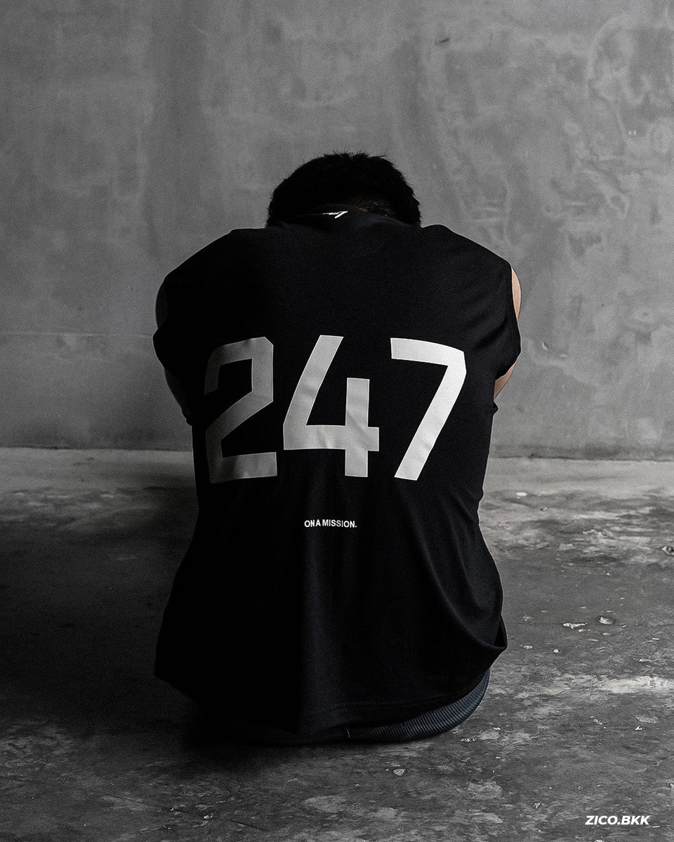 Represent 247 Oversized Tank Jet Black เสื้อกล้ามวิ่งและเทรนนิ่งทรง Oversized ด้านหลัง 247