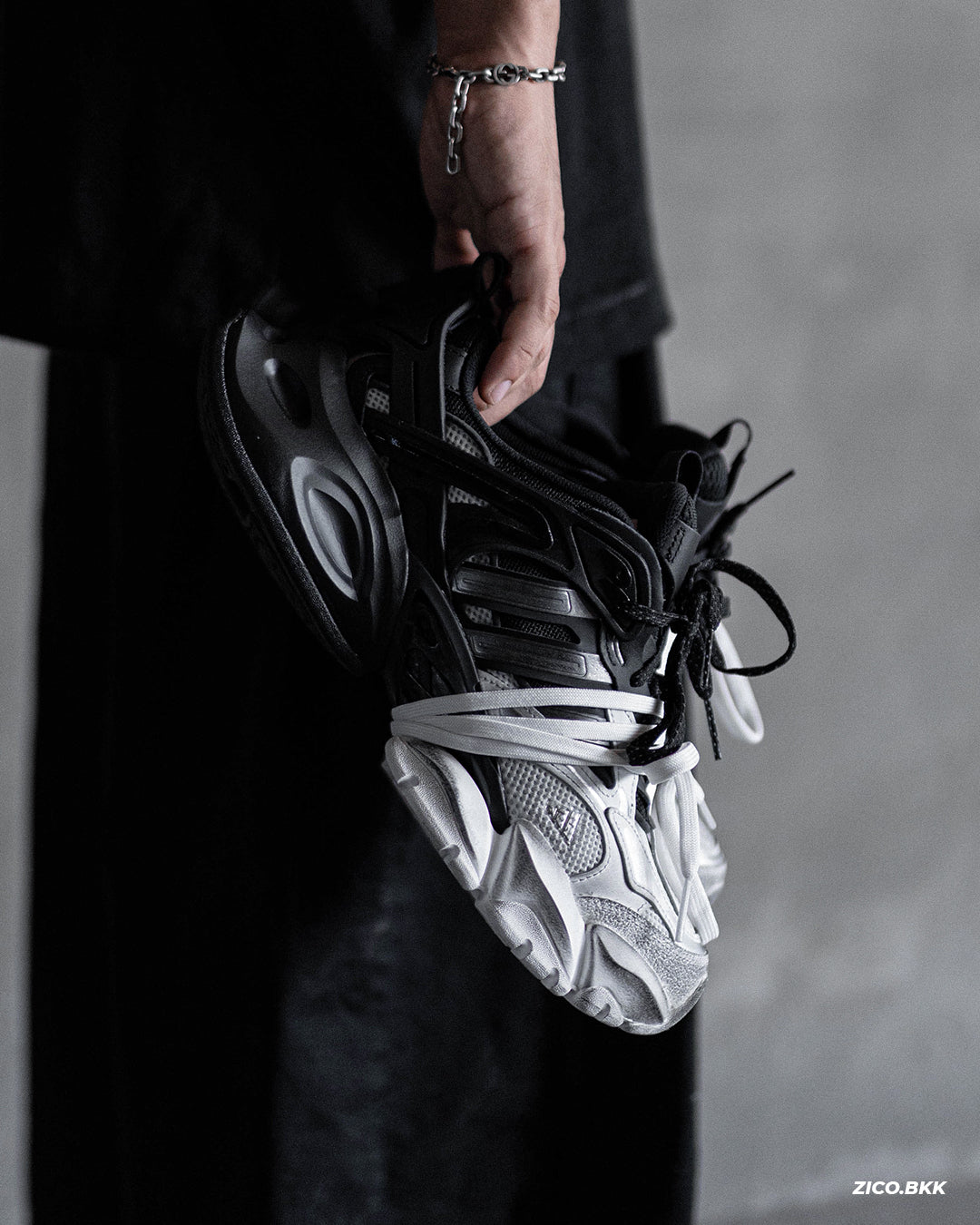 Adidas Vento XLG Deluxe Runner Sneakers Black White close-up lifestyle - ZICO.BKK