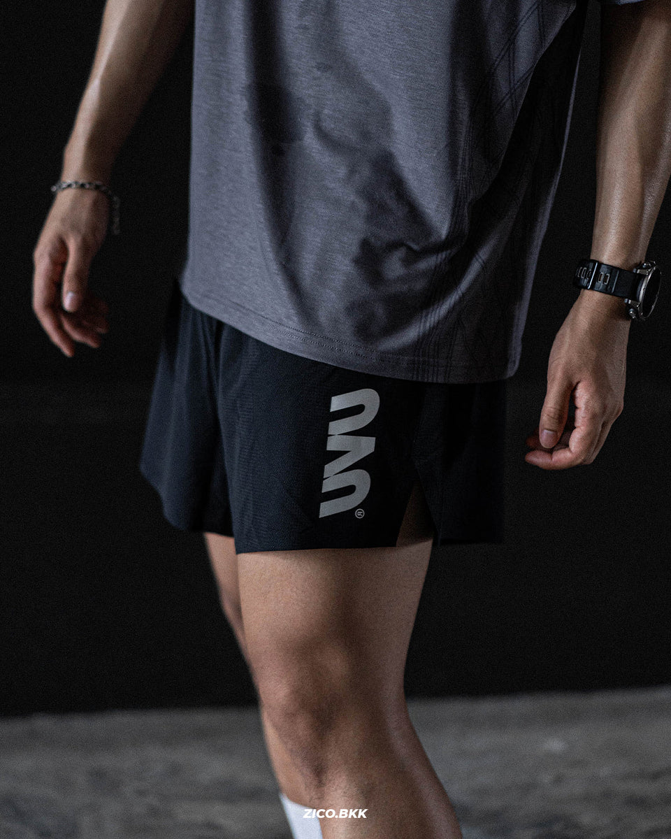 UVU Performance Shorts vs Split Shorts: เลือกตัวไหนดีสำหรับซ้อม วิ่งเร็ว และ Race Day