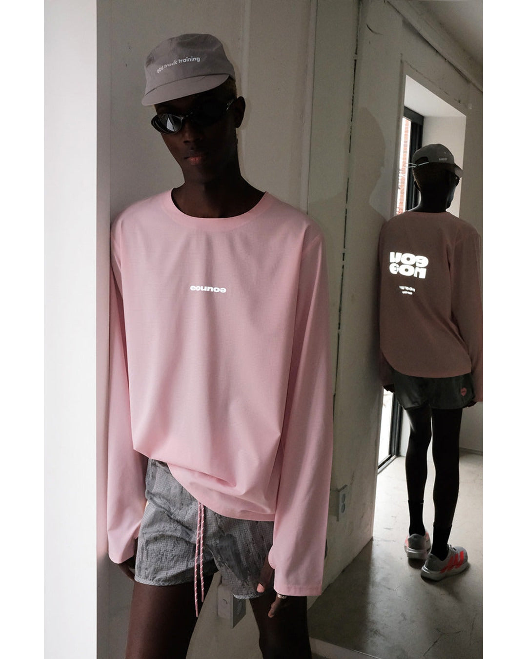 EOU AIRGRID LS001 Pink - detail editorial view