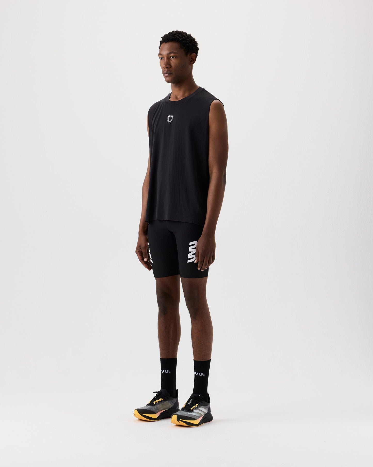 UVU Performance Cut-Off Black worn detail
