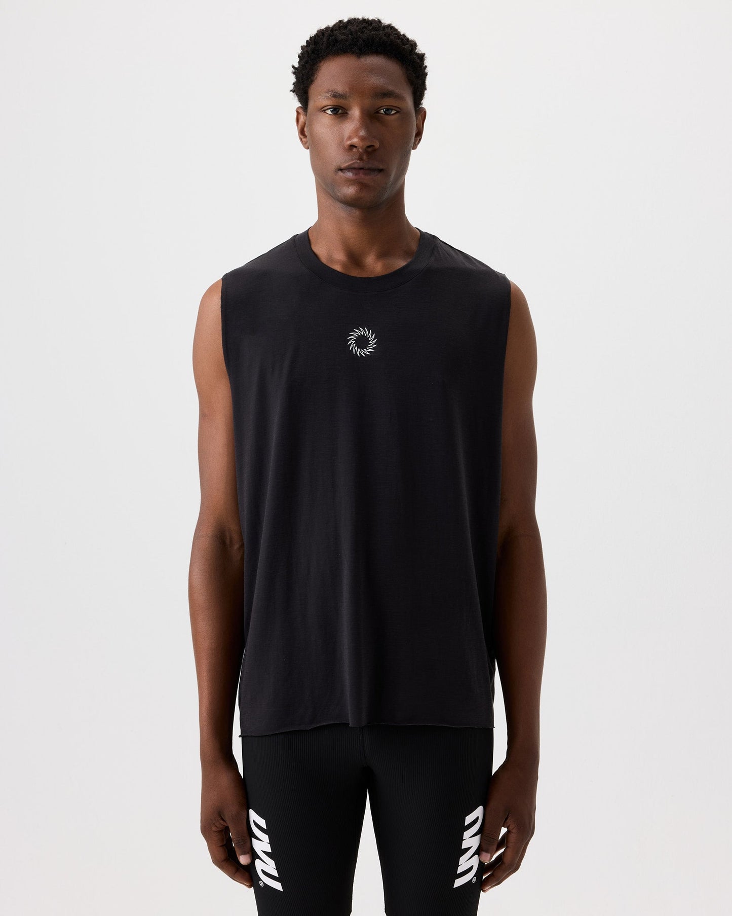 UVU Performance Cut-Off Black styling