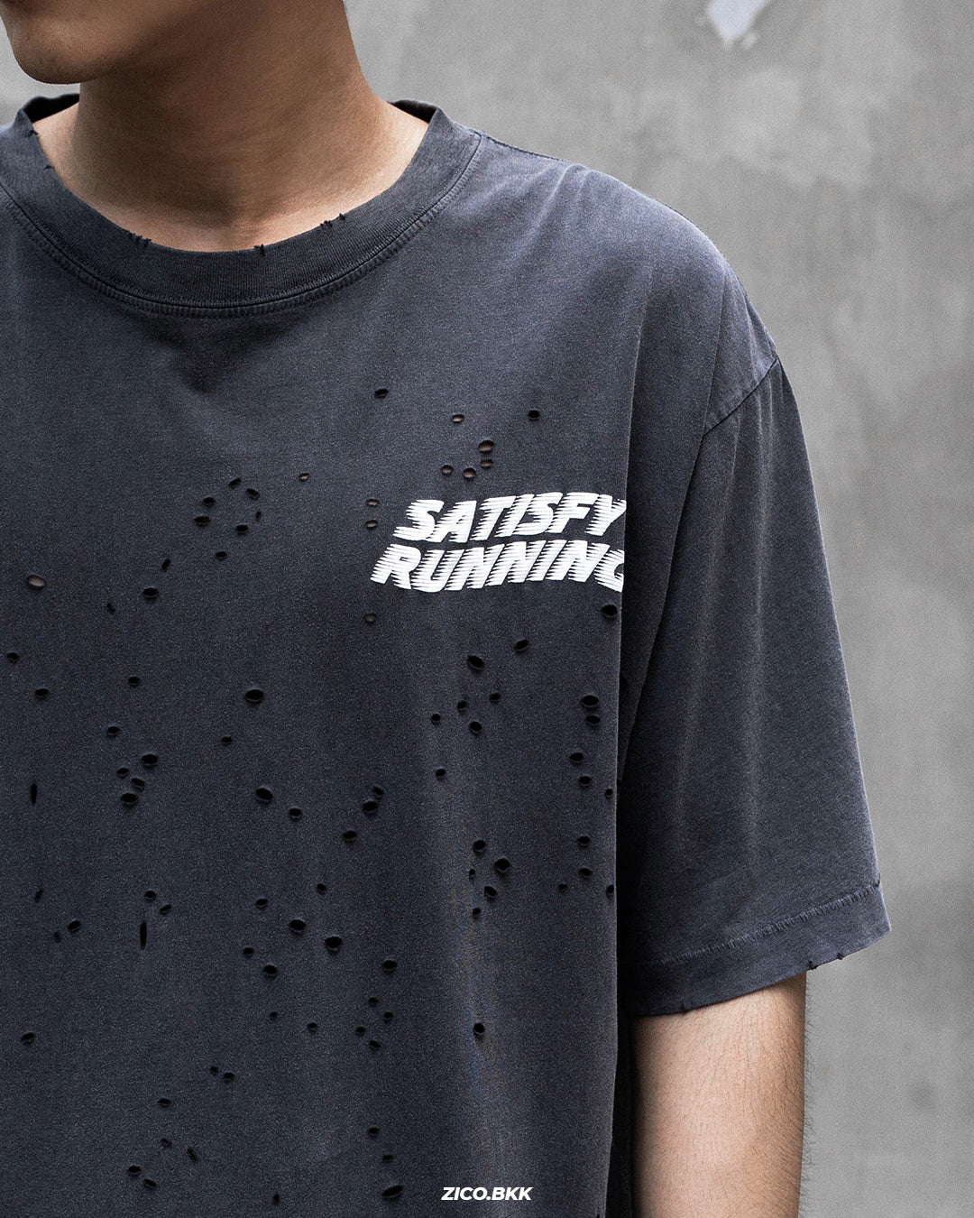 Satisfy MothTech™ T-Shirt (Running Equipment) | Running T-Shirt