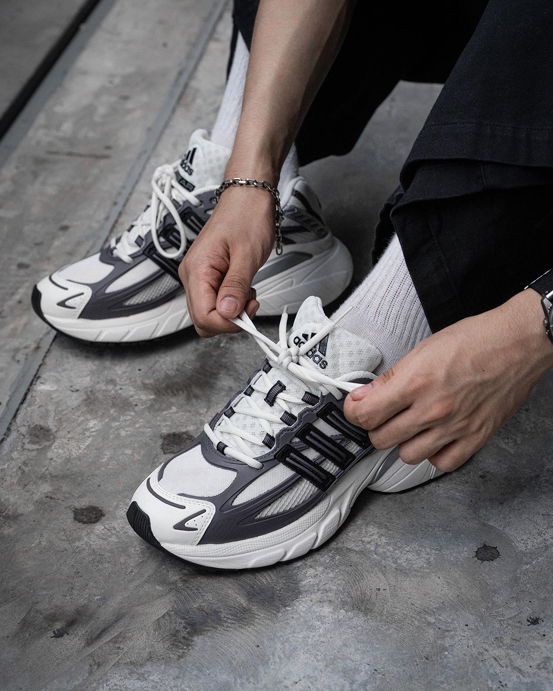 Adidas ADISTAR XLG 2.0 - Grey Strata / Core Black / Off White (KJ7895)