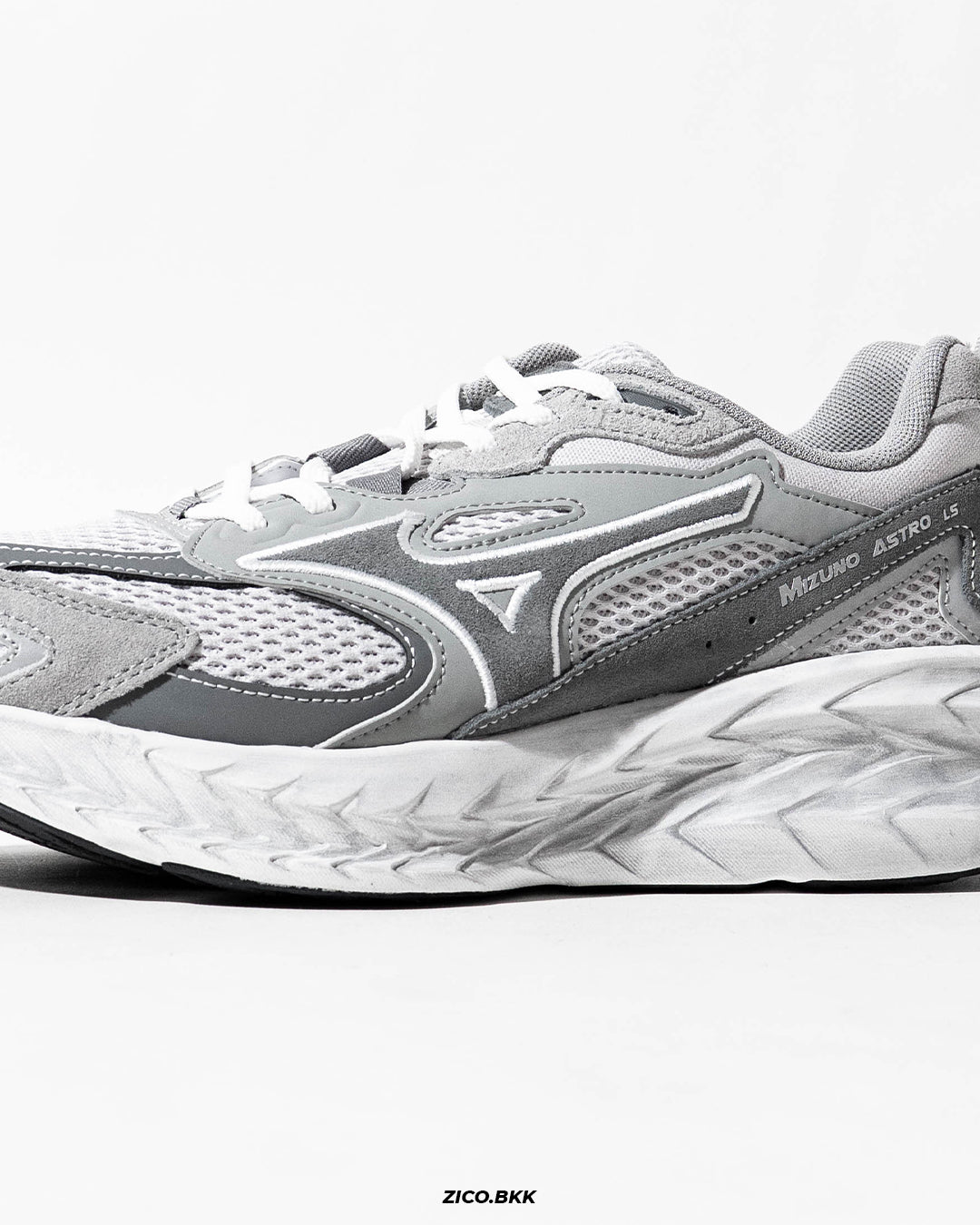 Mizuno Astro LS (Gray)