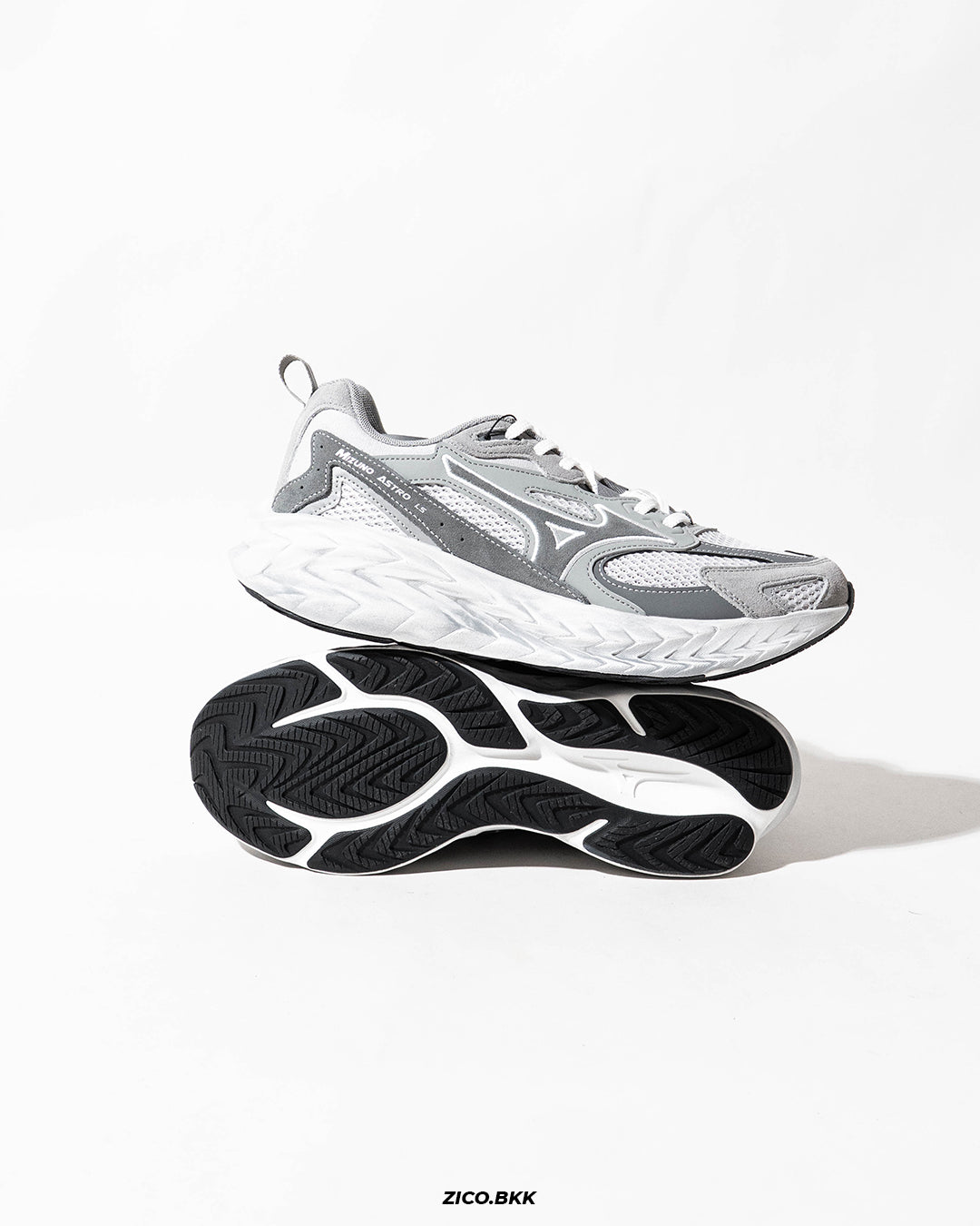 Mizuno Astro LS (Gray)