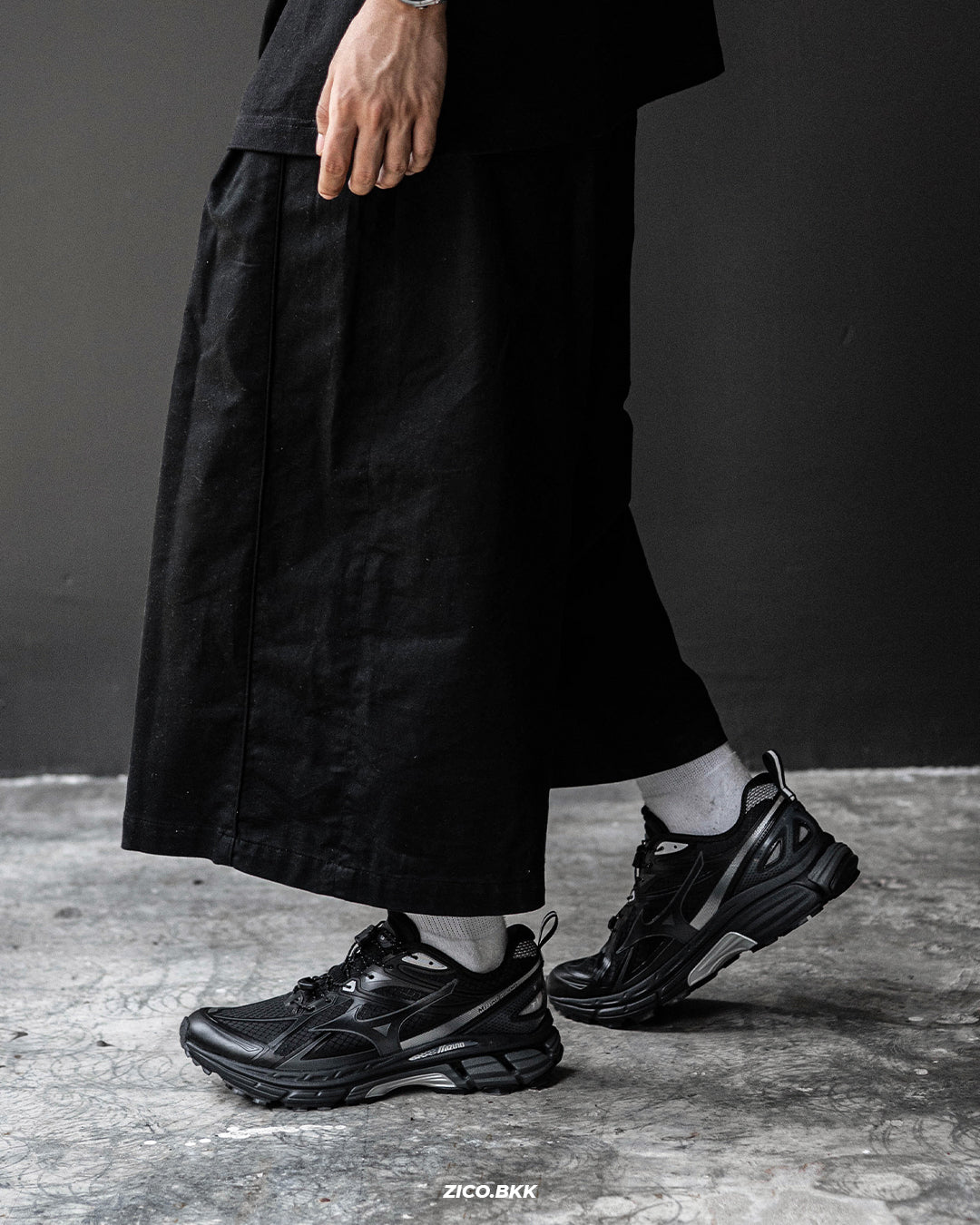 Mizuno Halo Mix TL (All Black) - Mizuno Sneakers | ZICO.BKK