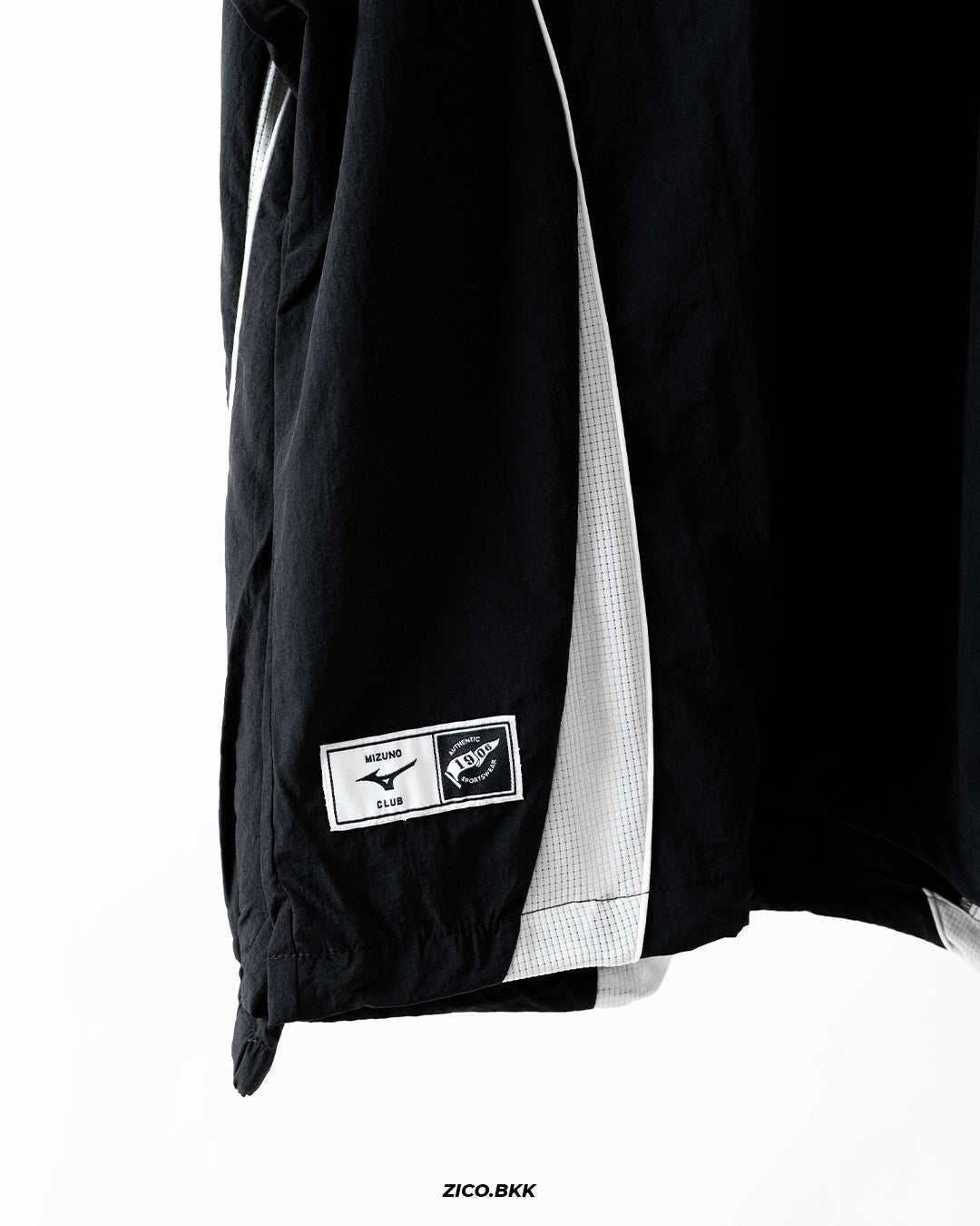Mizuno Retro Football Long Sleeve Jersey 2026