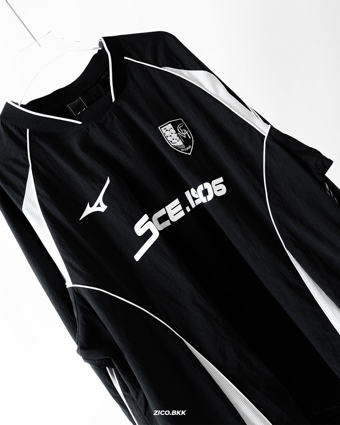 Mizuno Retro Football Long Sleeve Jersey 2026