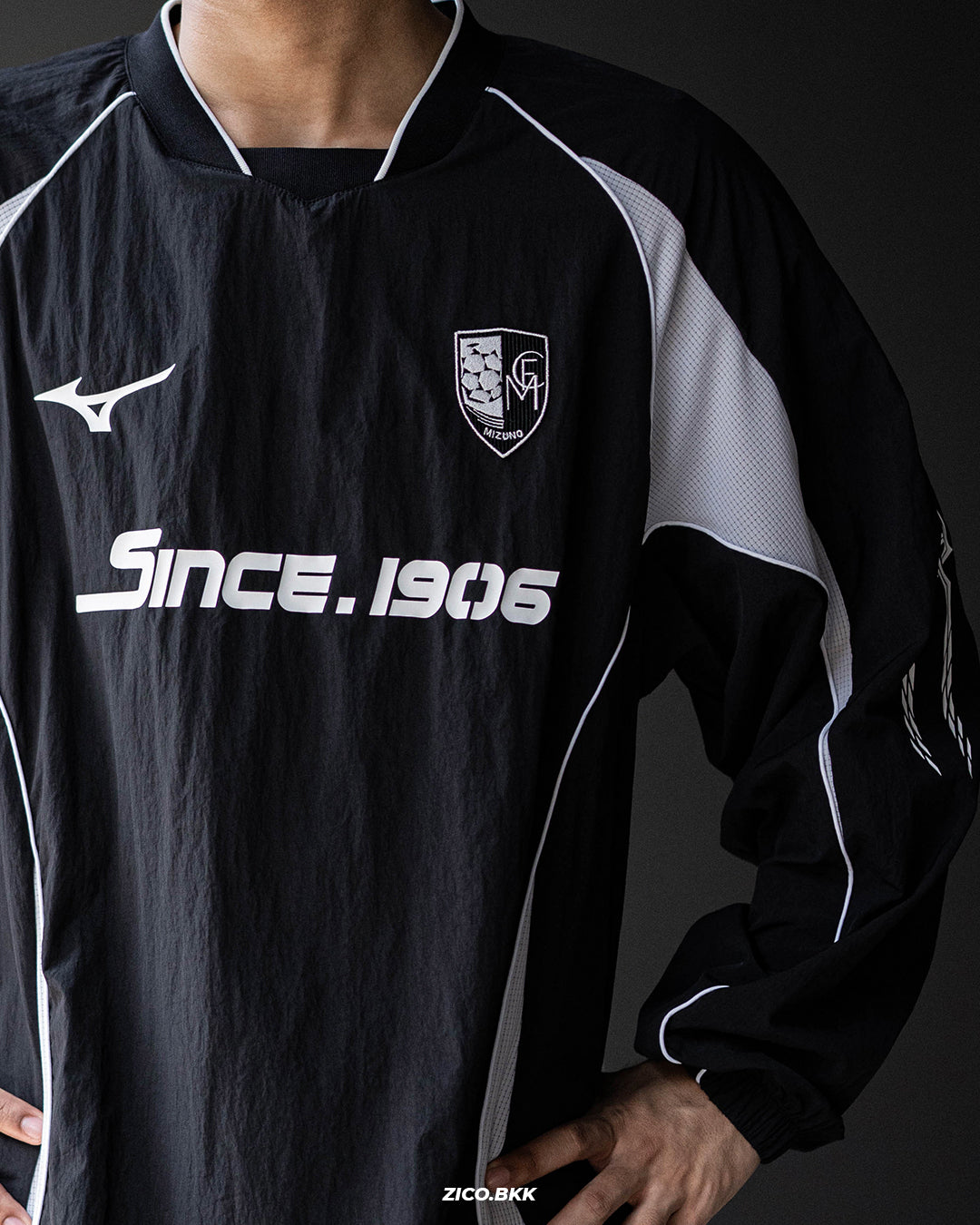Mizuno Retro Football Long Sleeve Jersey 2026
