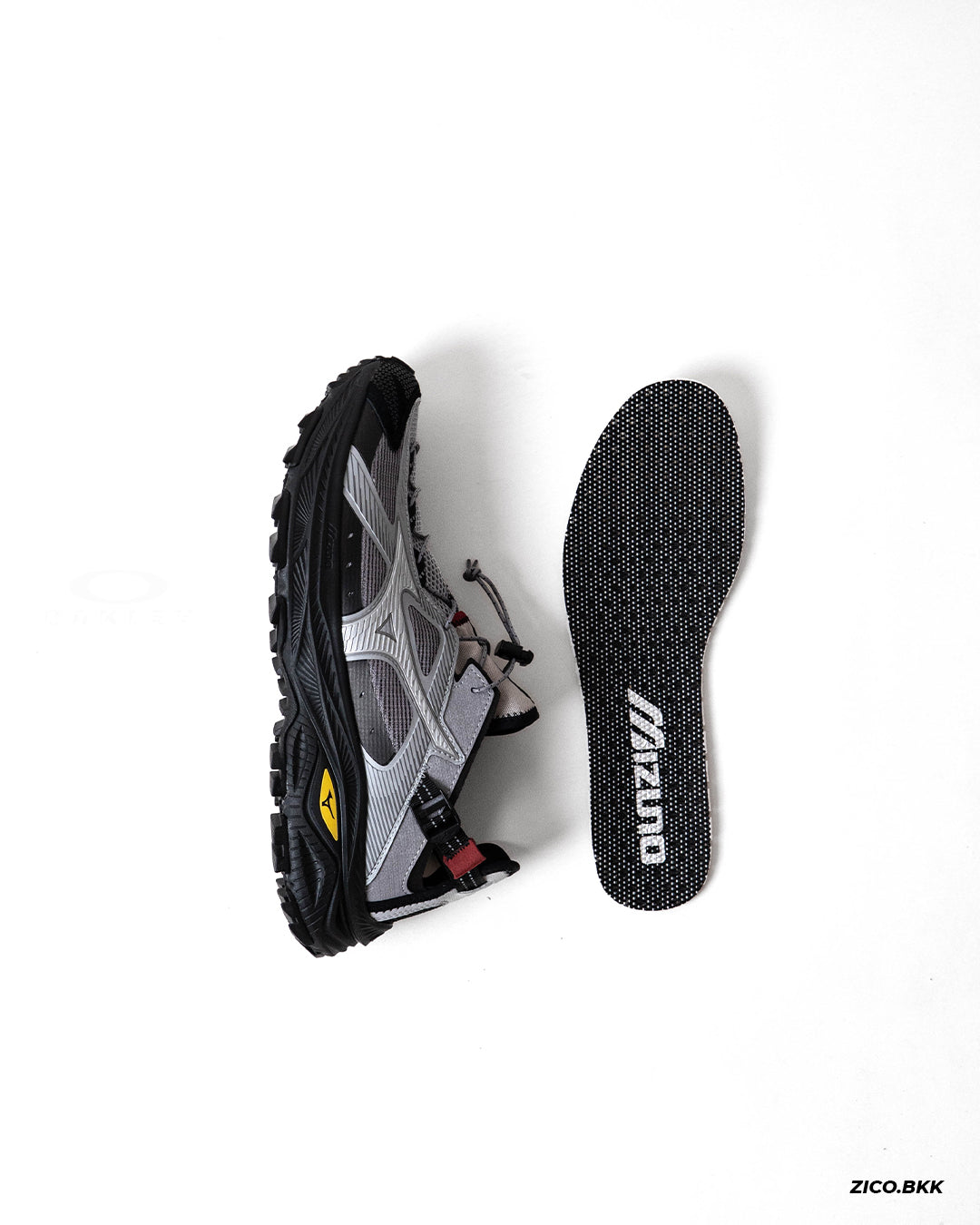 Mizuno Racer Trail SE V2 (Grey/Red)