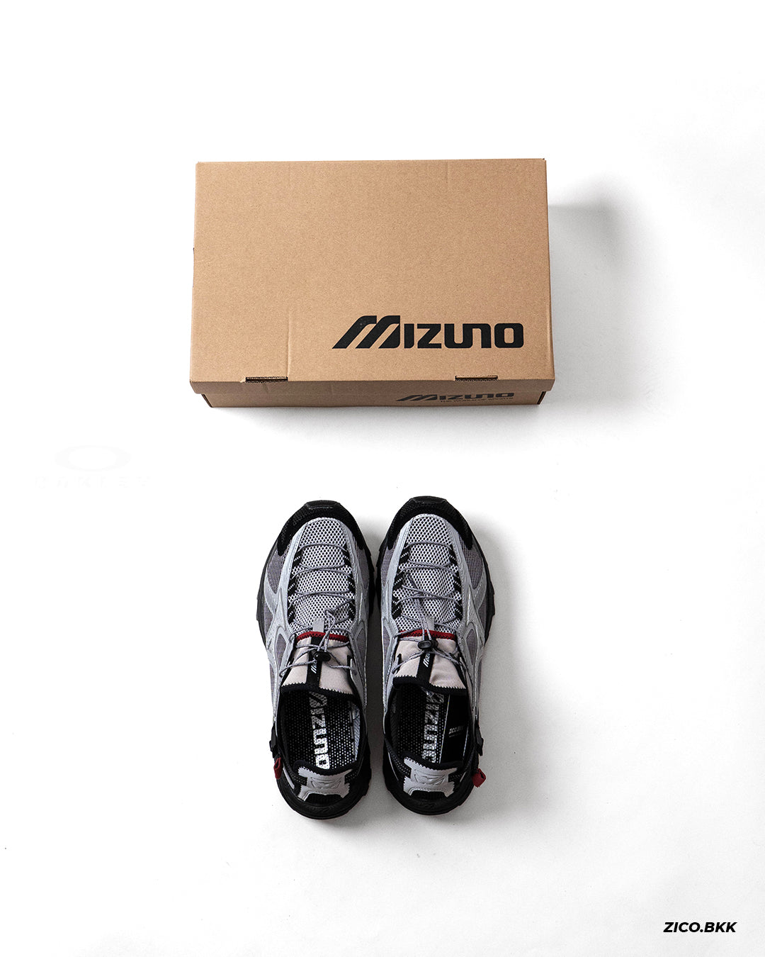 Mizuno Racer Trail SE V2 (Grey/Red)
