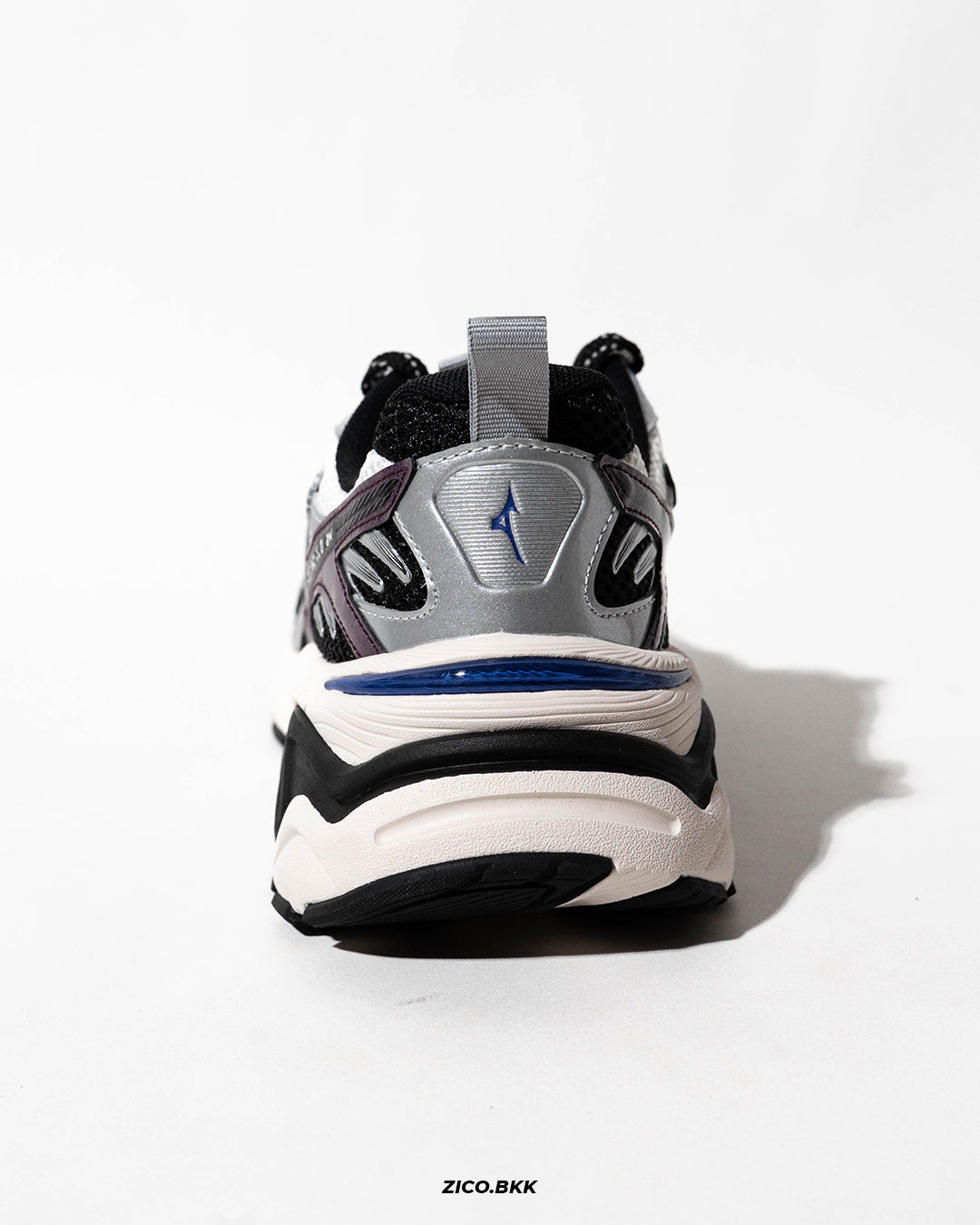 Mizuno XLG 2K - Silver - Adidas Sneakers | ZICO.BKK