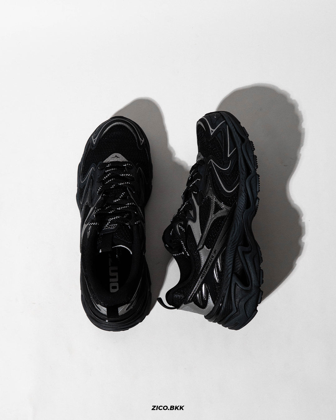 Mizuno XLG 2K - Black - Adidas Sneakers | ZICO.BKK