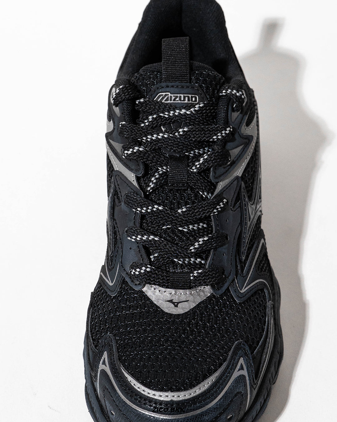 Mizuno XLG 2K - Black - Adidas Sneakers | ZICO.BKK