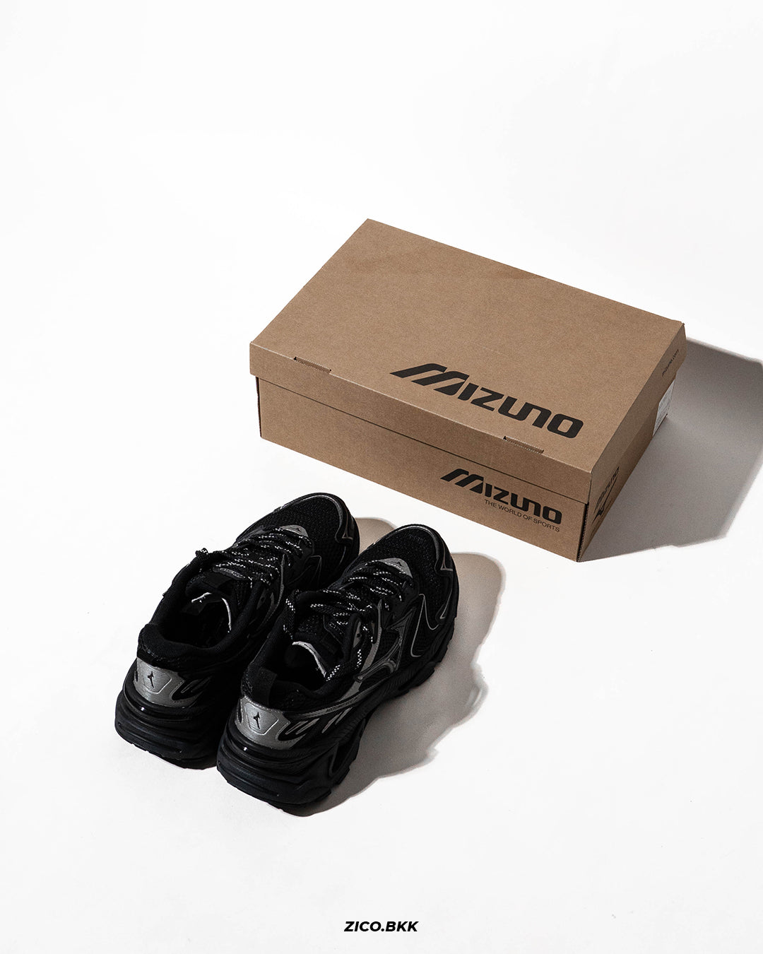 Mizuno XLG 2K - Black - Adidas Sneakers | ZICO.BKK