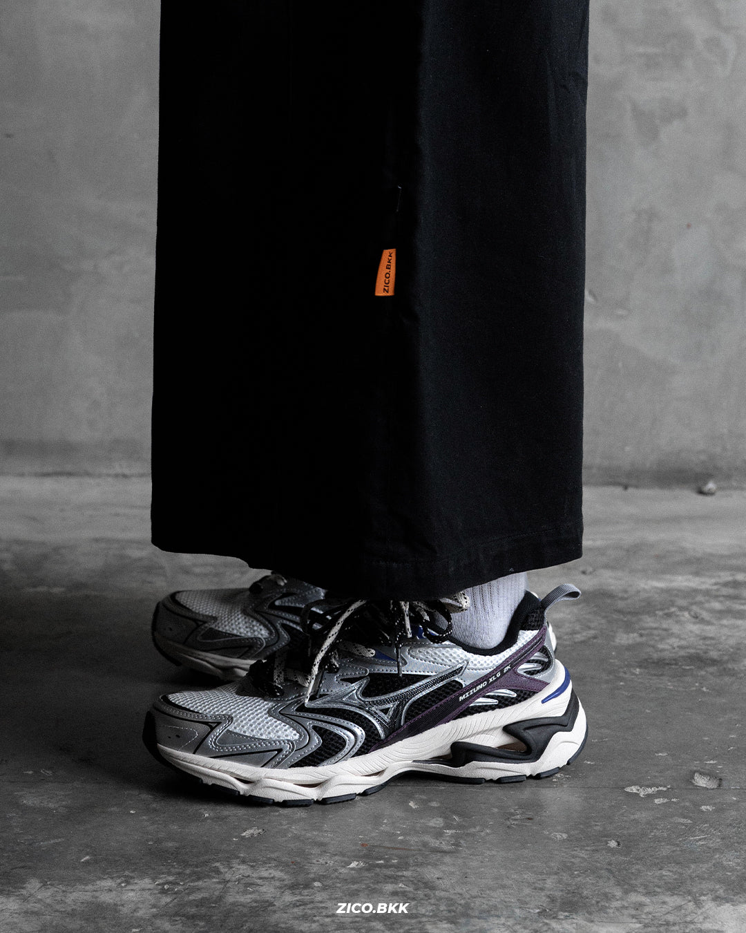 Mizuno XLG 2K - Silver - Adidas Sneakers | ZICO.BKK