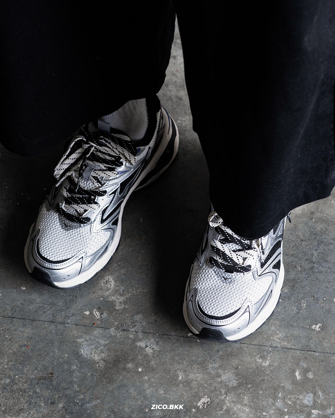 Mizuno XLG 2K - Silver - Adidas Sneakers | ZICO.BKK
