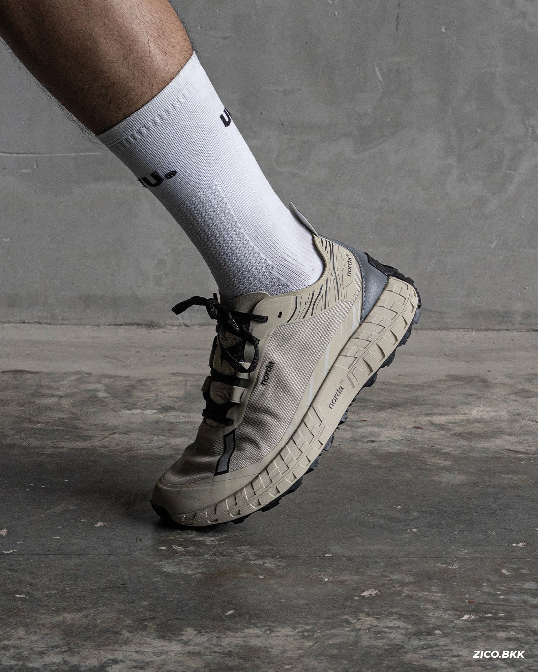 Norda 001A Men's - Almond