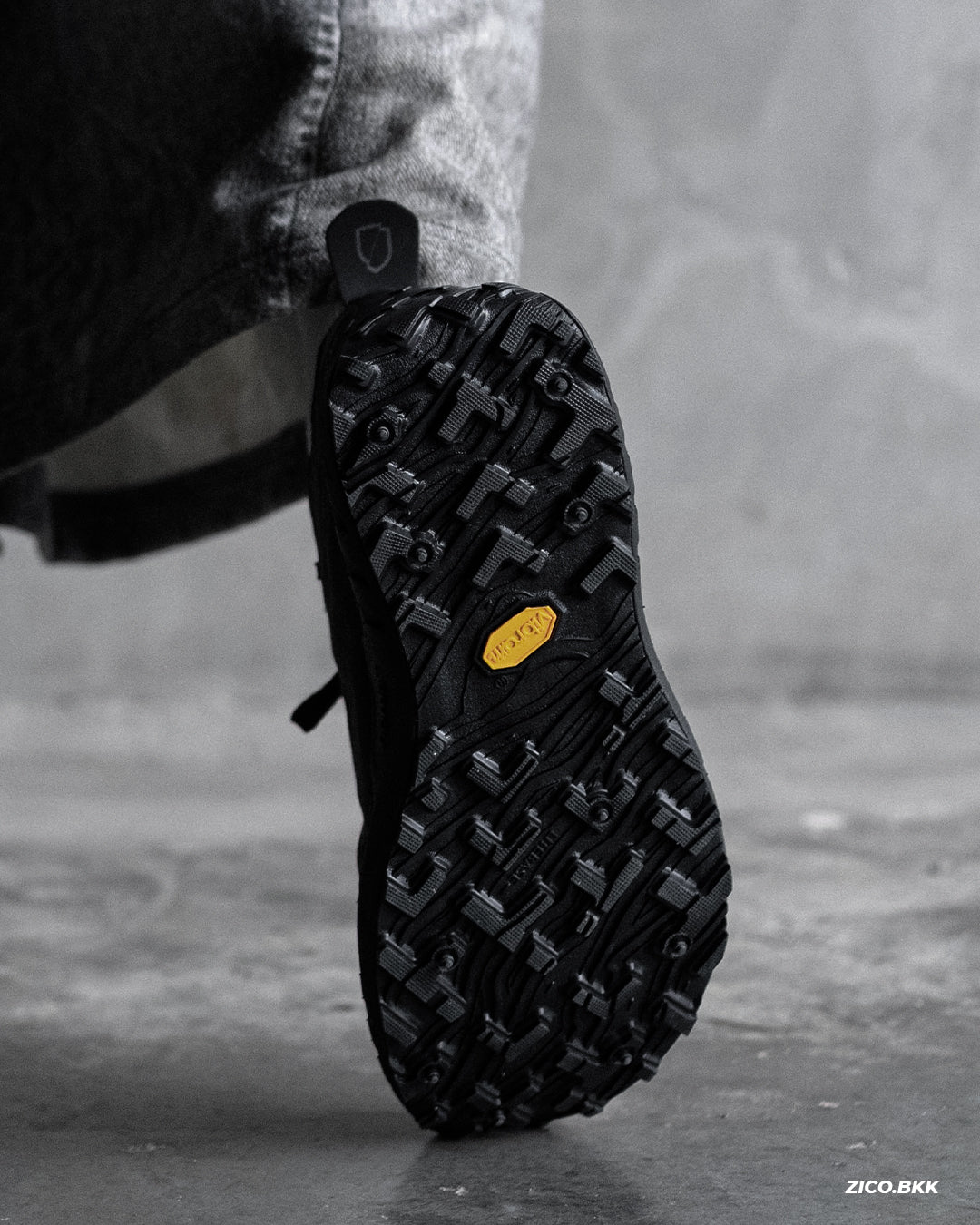 Norda 001A Men's - Stealth Black