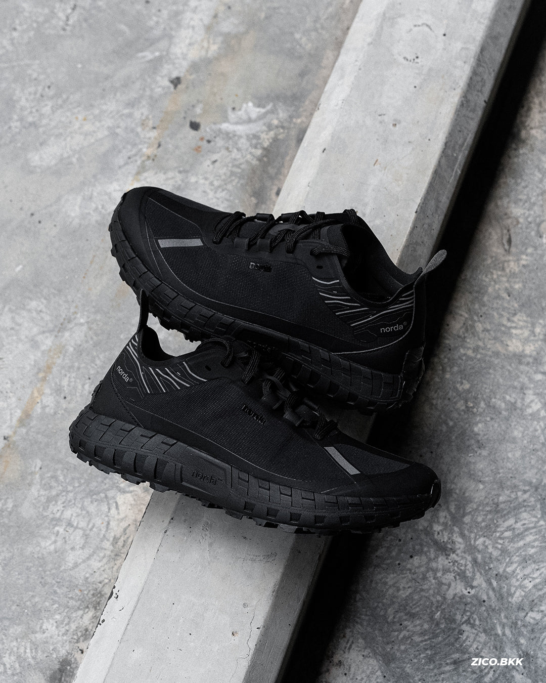 Norda 001A Men's - Stealth Black