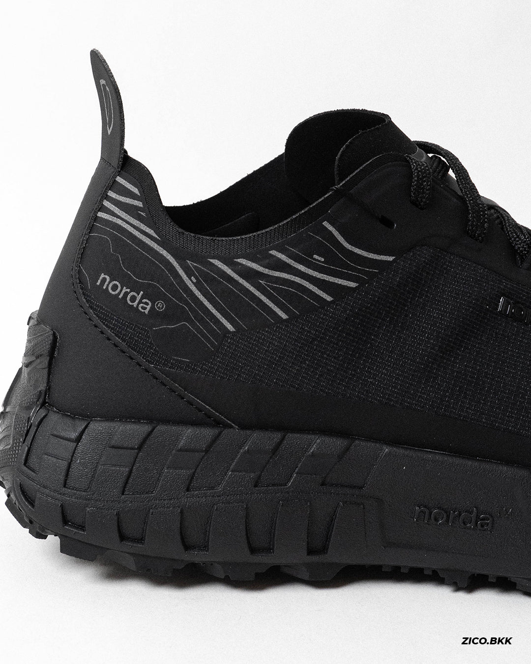 Norda 001A Men's - Stealth Black