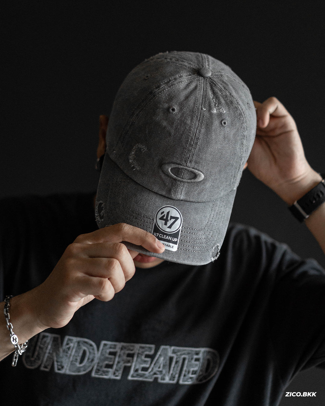 Oakley '47 Reserve Distressed Cap - Granite Gray on-body front | ZICO.BKK