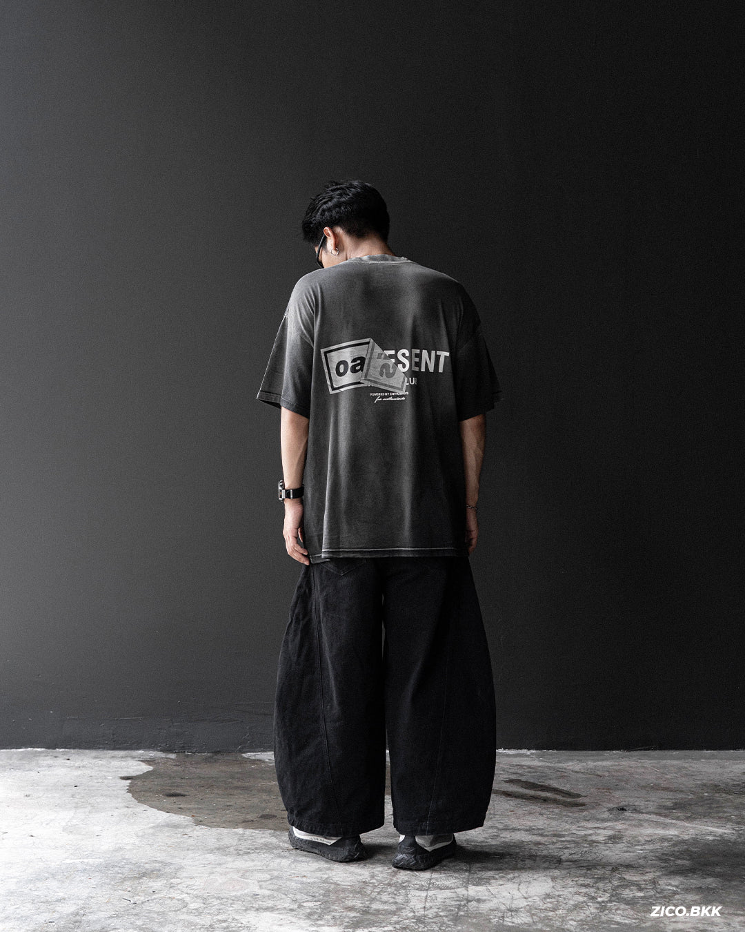 Represent X Oasis Owners Club T-Shirt