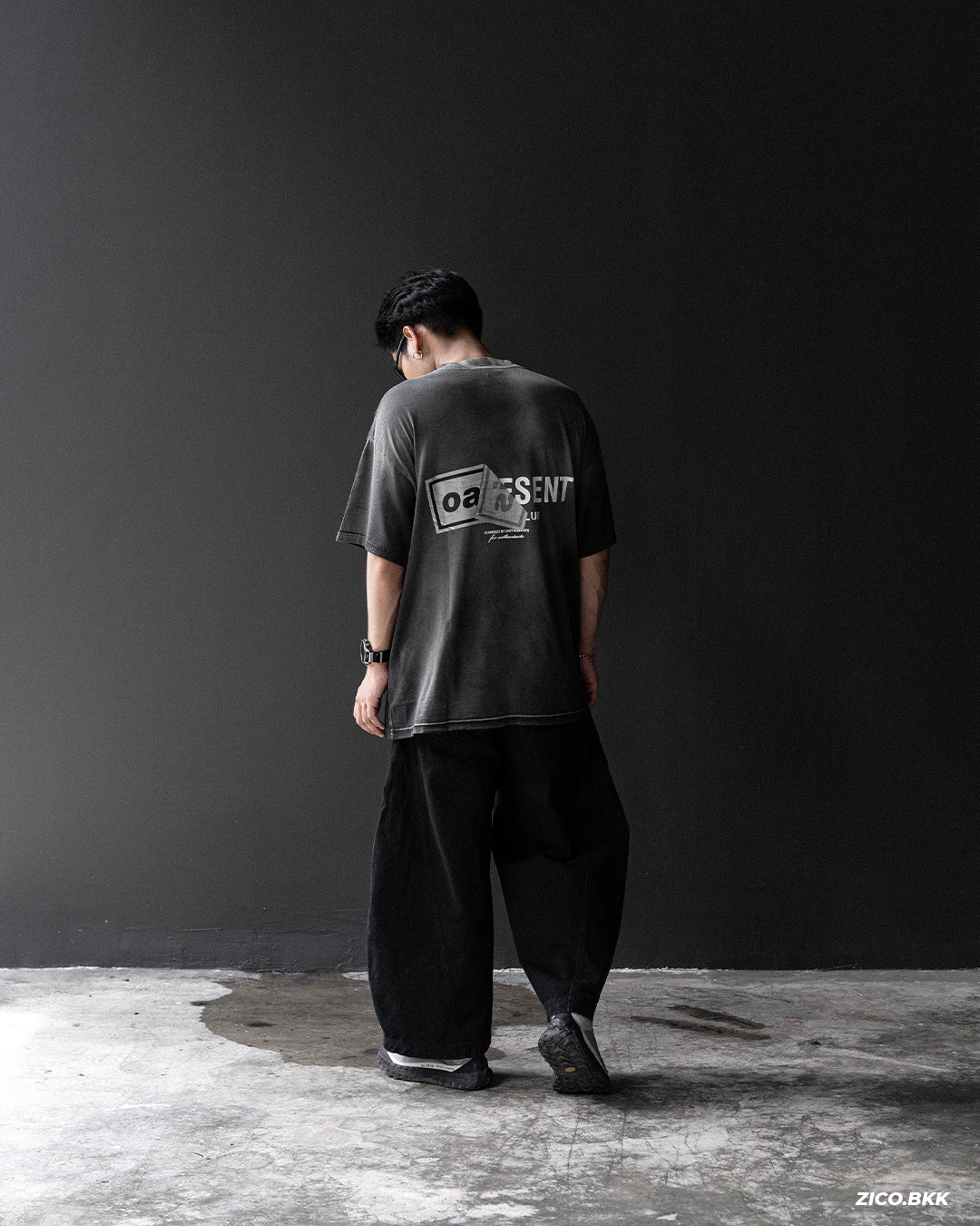 Represent X Oasis Owners Club T-Shirt