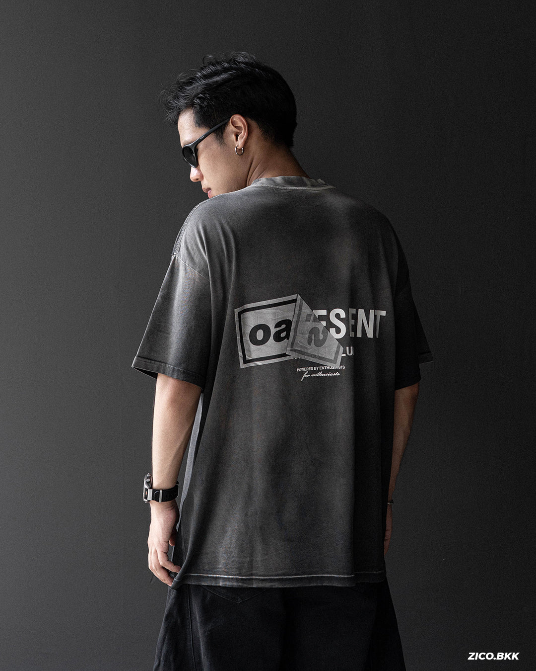 Represent X Oasis Owners Club T-Shirt