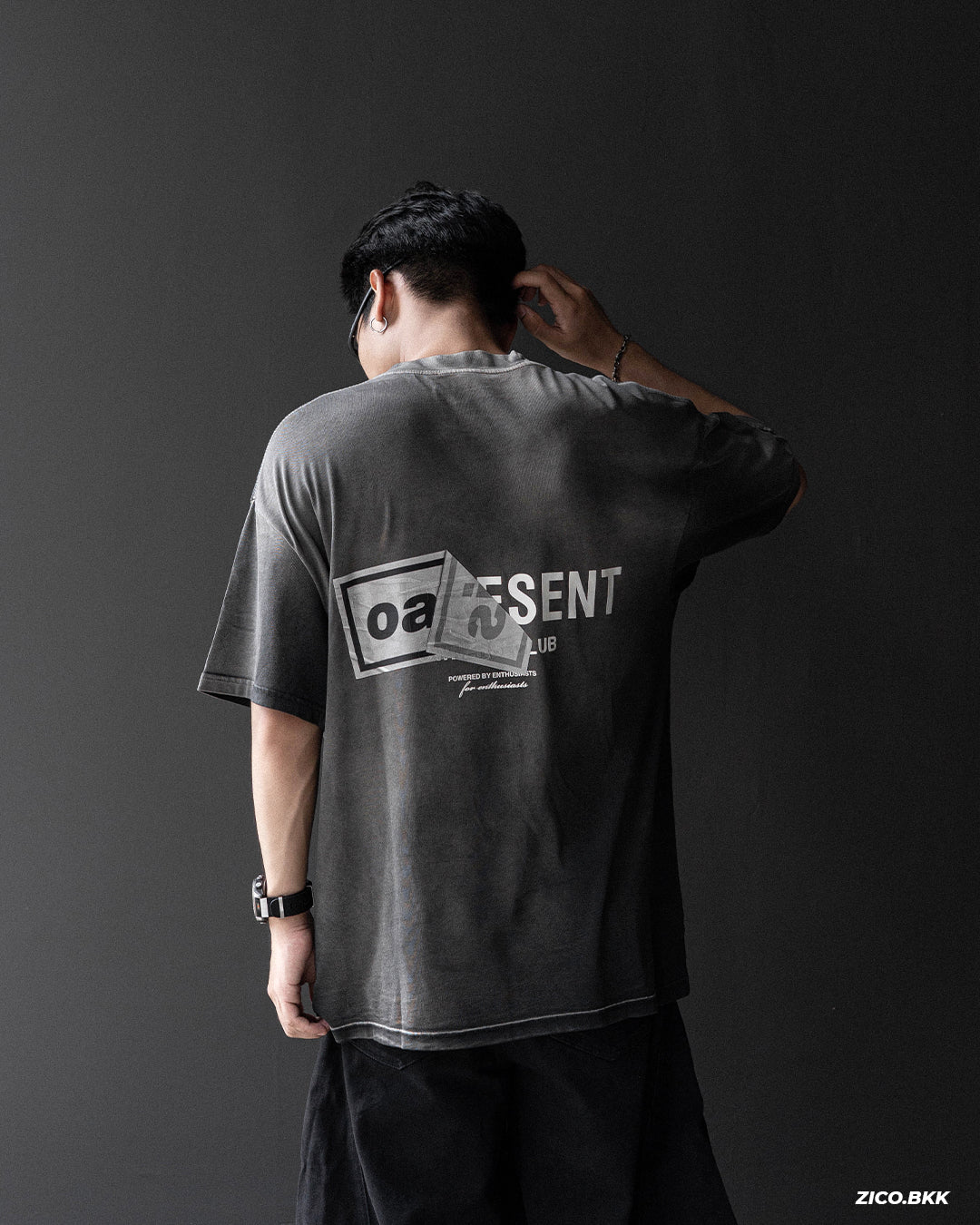 Represent X Oasis Owners Club T-Shirt