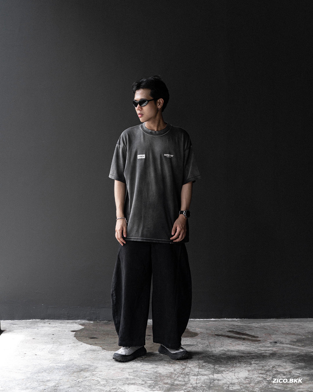 Represent X Oasis Owners Club T-Shirt