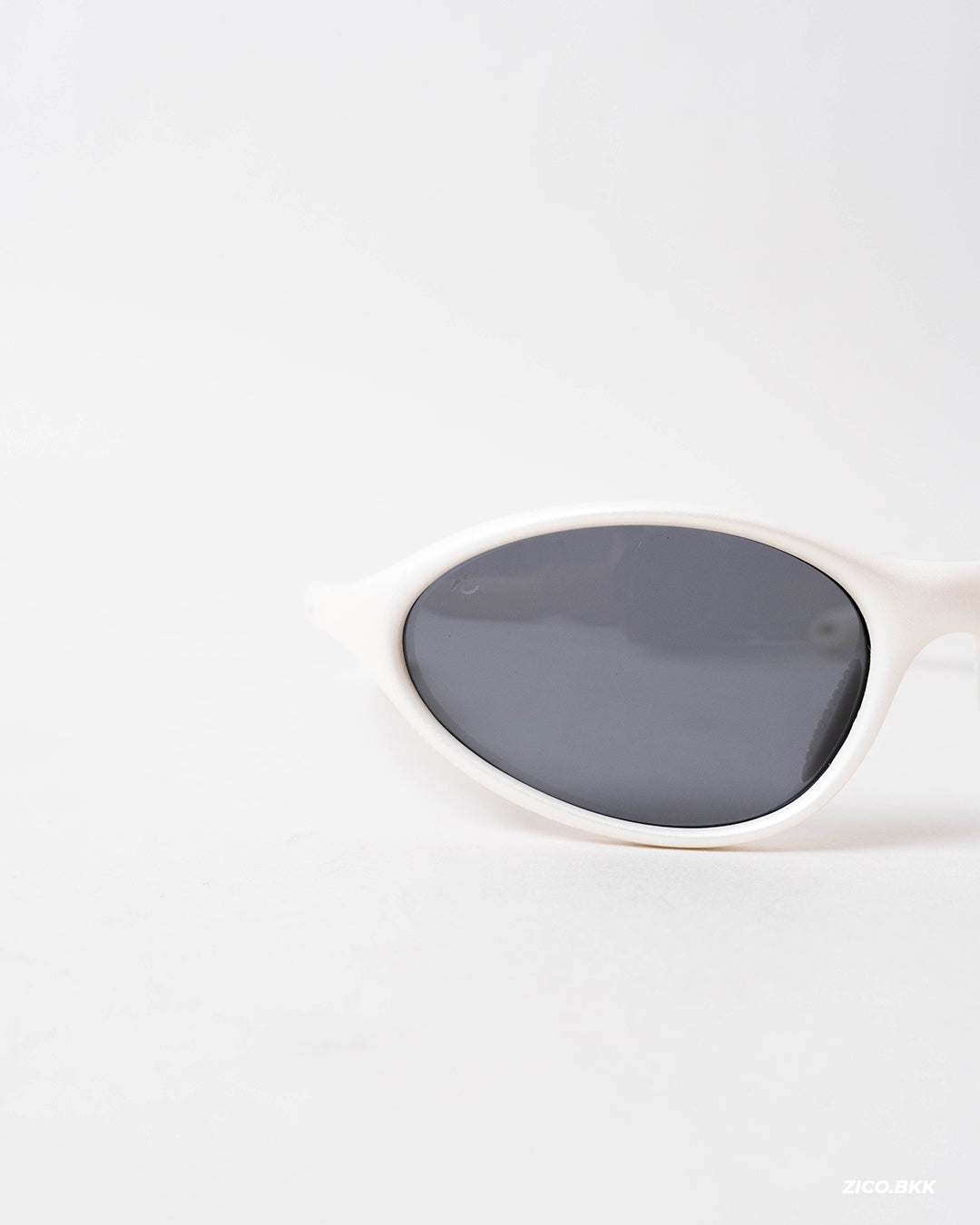 Ridar Peak - R182 Universal White