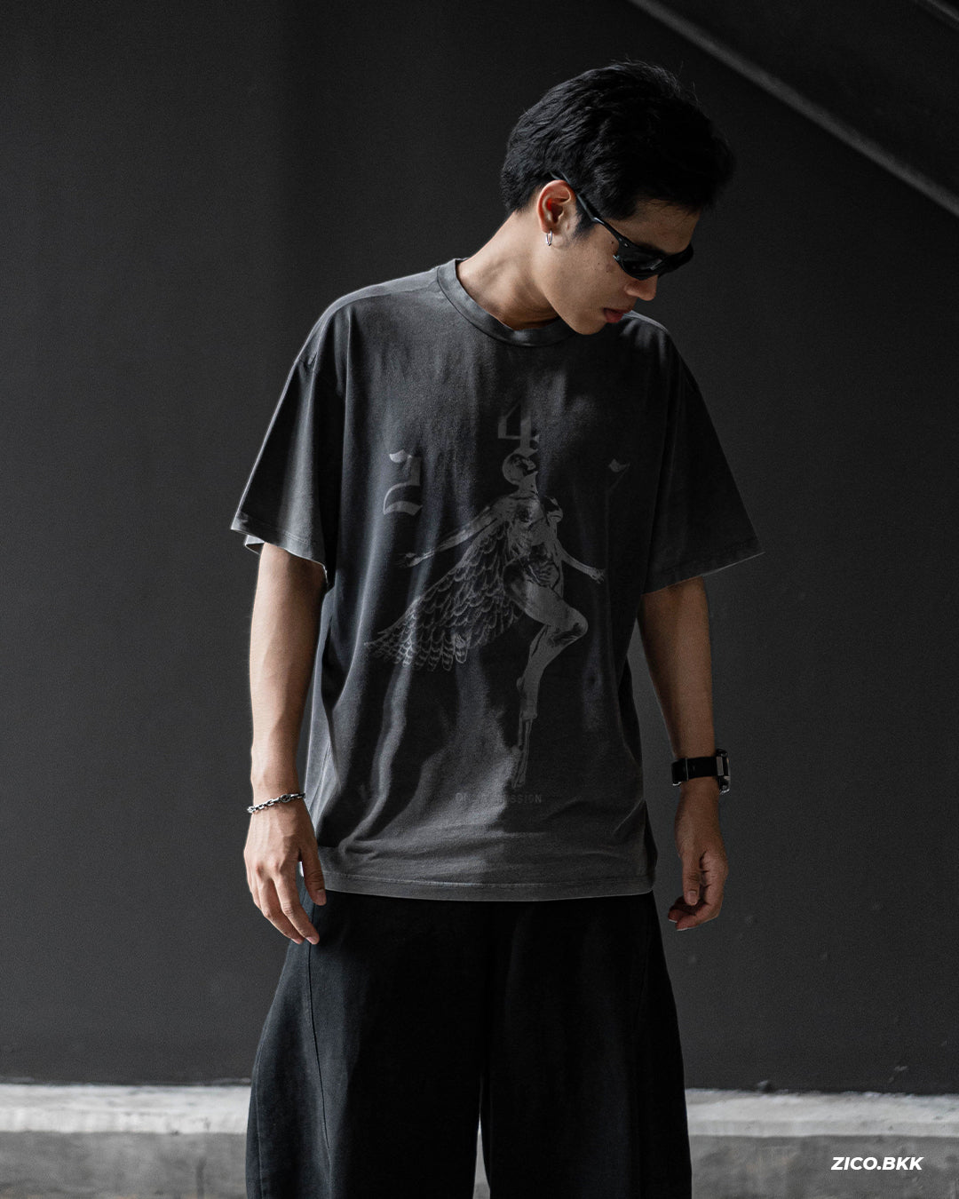 Represent 247 Fallen Angel Graphic T-Shirt - Vintage Black