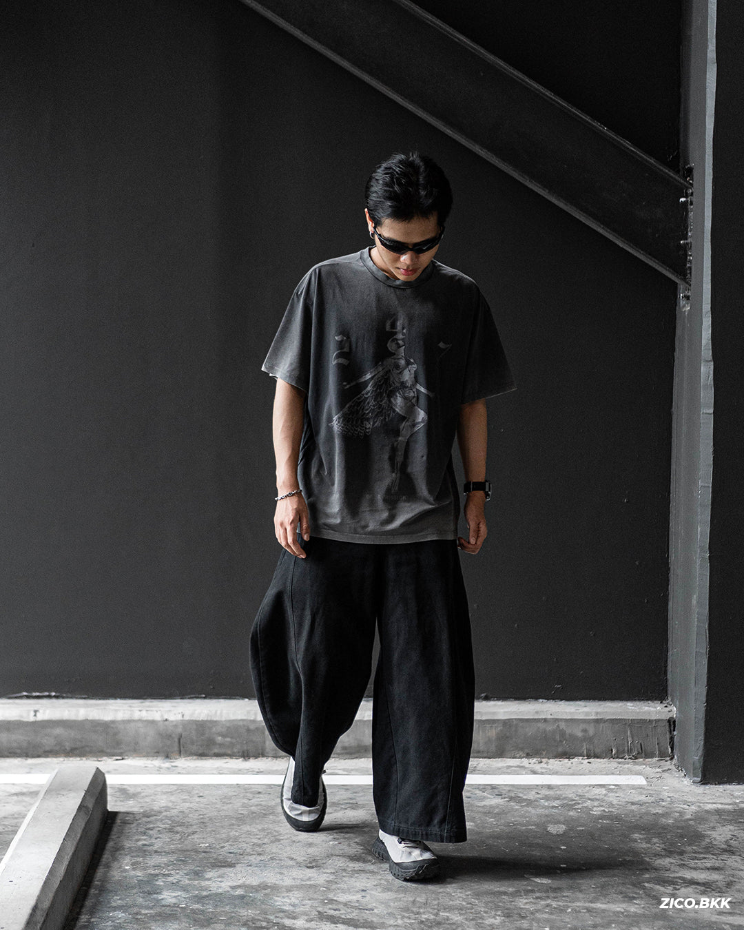 Represent 247 Fallen Angel Graphic T-Shirt - Vintage Black