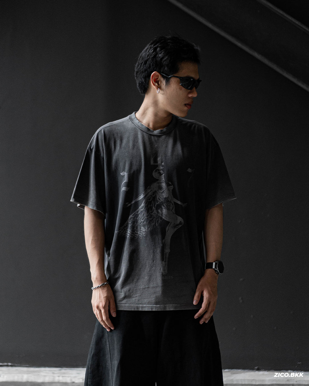 Represent 247 Fallen Angel Graphic T-Shirt - Vintage Black