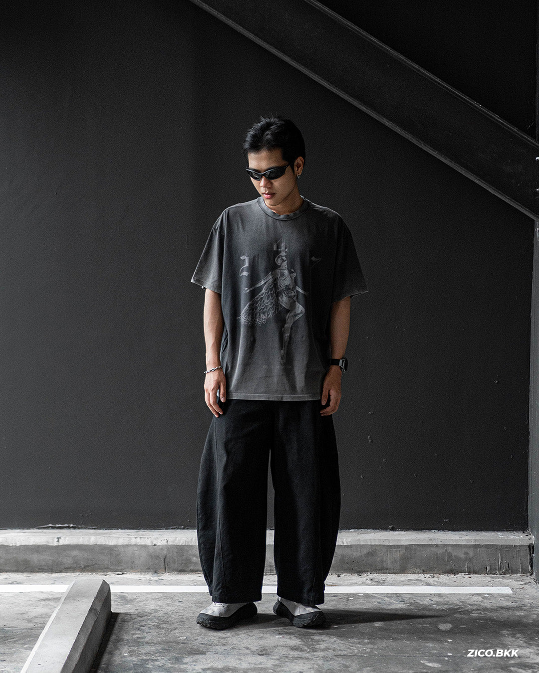 Represent 247 Fallen Angel Graphic T-Shirt - Vintage Black