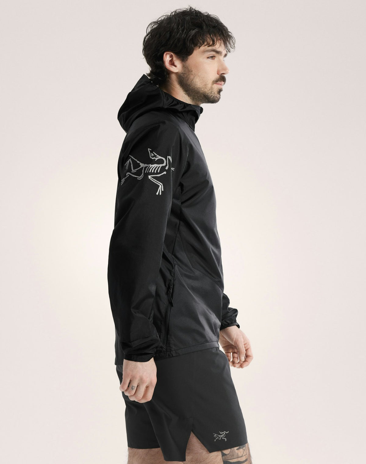Arc'teryx Norvan Windshell Hoody Men's Black Graphite Side View