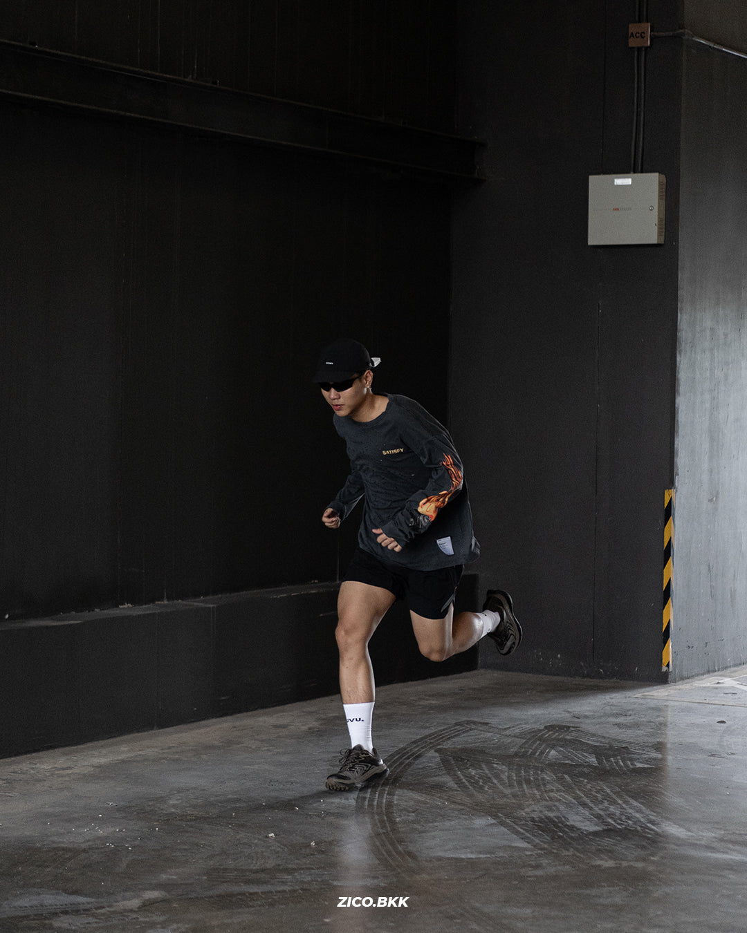 Satisfy MothTech™ Long Tee (The Rocker)