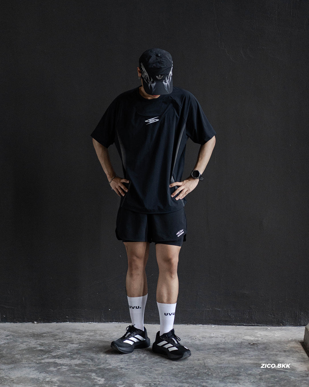 Umbro Slow Kick Lightweight Leggings 2-in-1 (2IN1) Knee-length Shorts