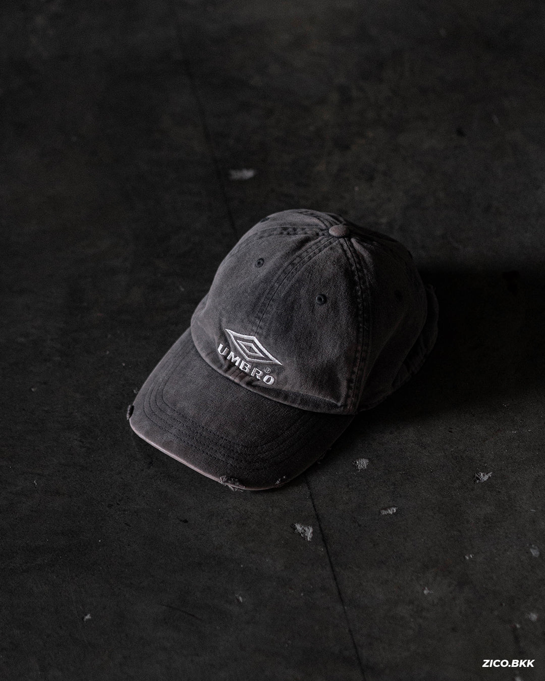 Umbro Essential Damage Washing Ball Cap - Brown