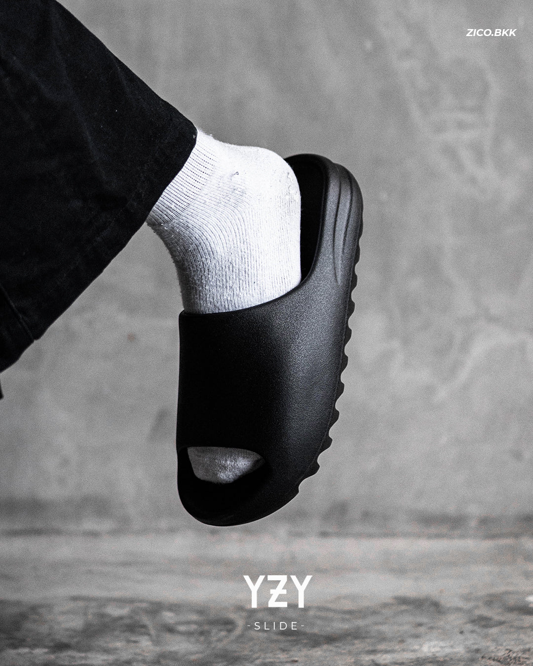 YEEZY Slide YS-01 Black - YEEZY Slides | ZICO.BKK