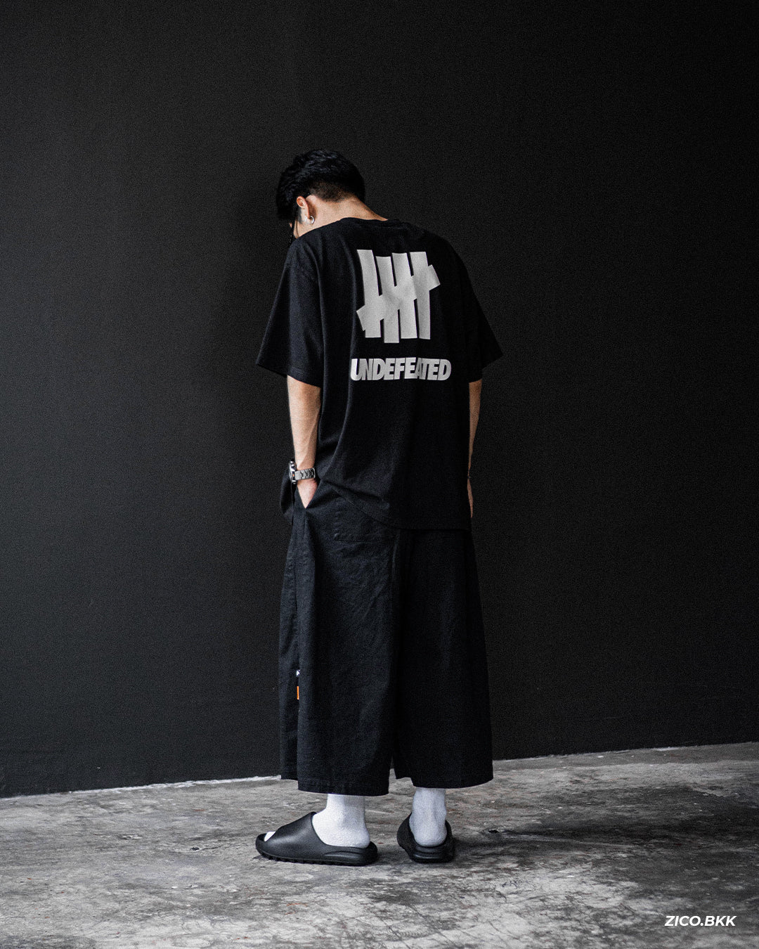YEEZY Slide YS-01 Black - YEEZY Slides | ZICO.BKK