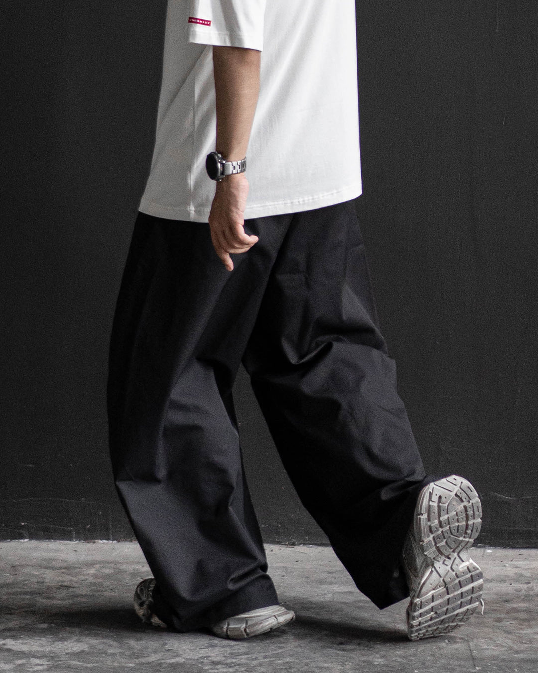 ZICO.BKK ARC-01 Volume Pants - Black in motion