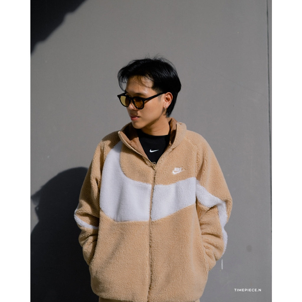 Nike Big Swoosh Reversible Boa Jacket (BQ6546)