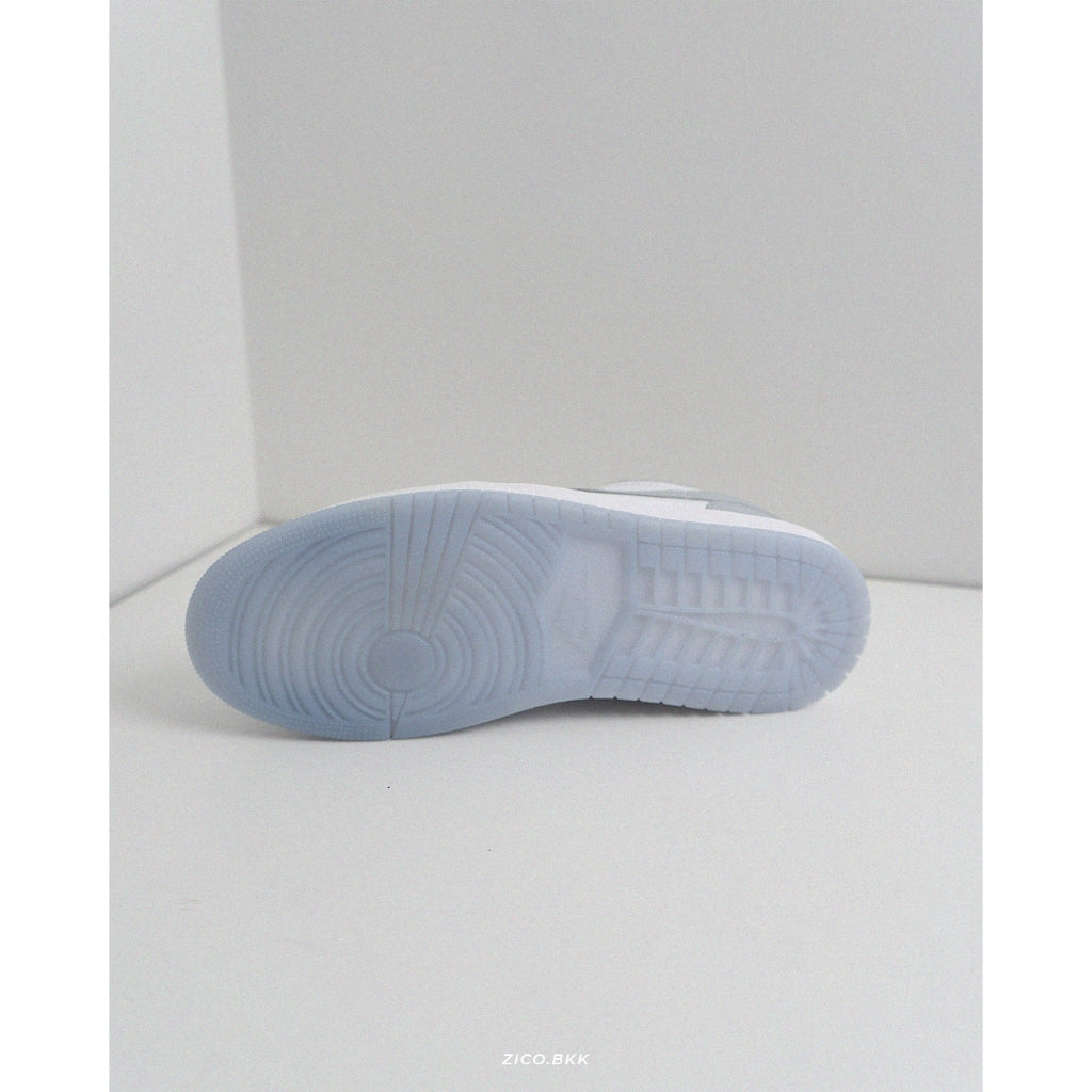Air Jordan 1 Low White Wolf Grey (W) (DC0774) – Shopee image 9