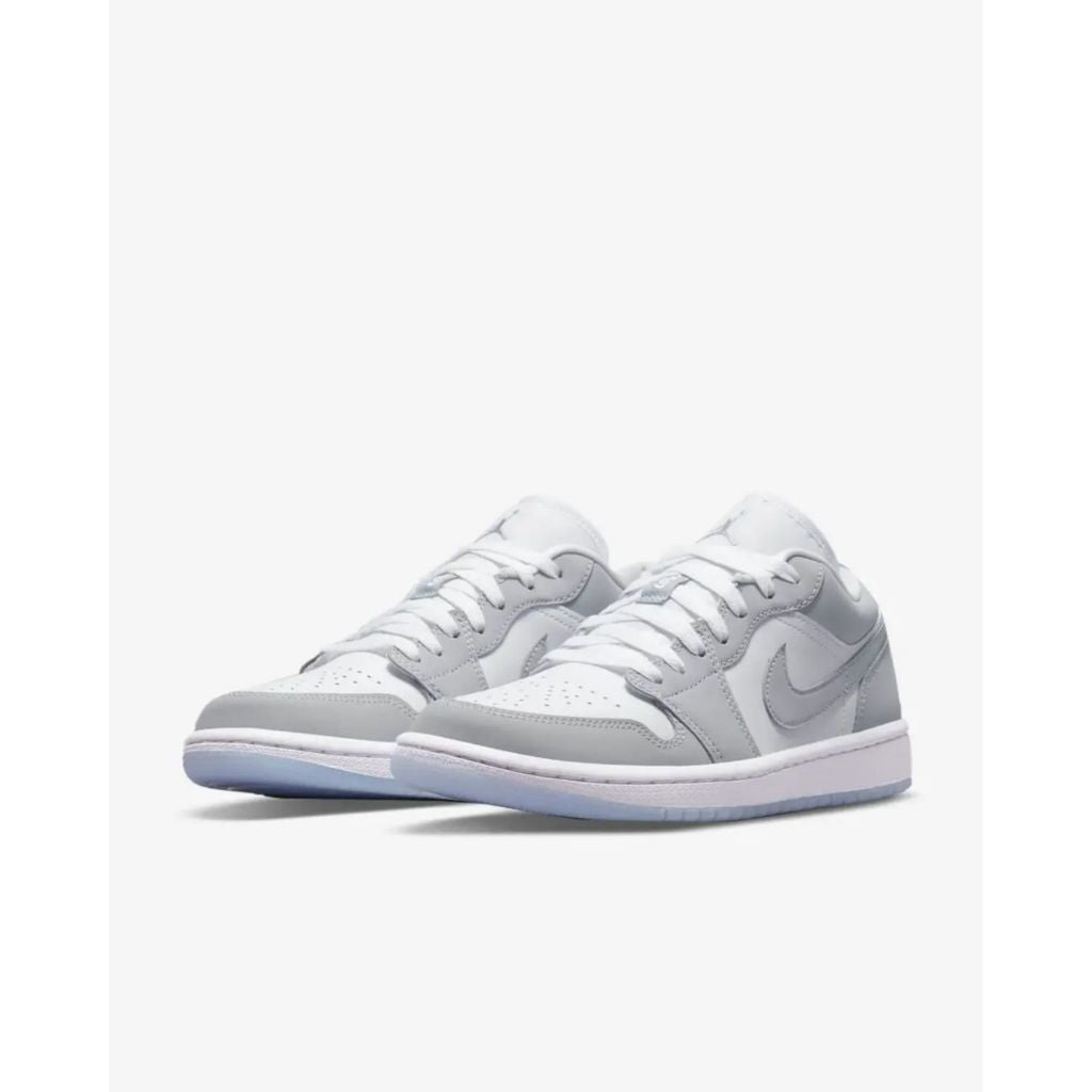 Air Jordan 1 Low White Wolf Grey (W) (DC0774) — ภาพสินค้า 1