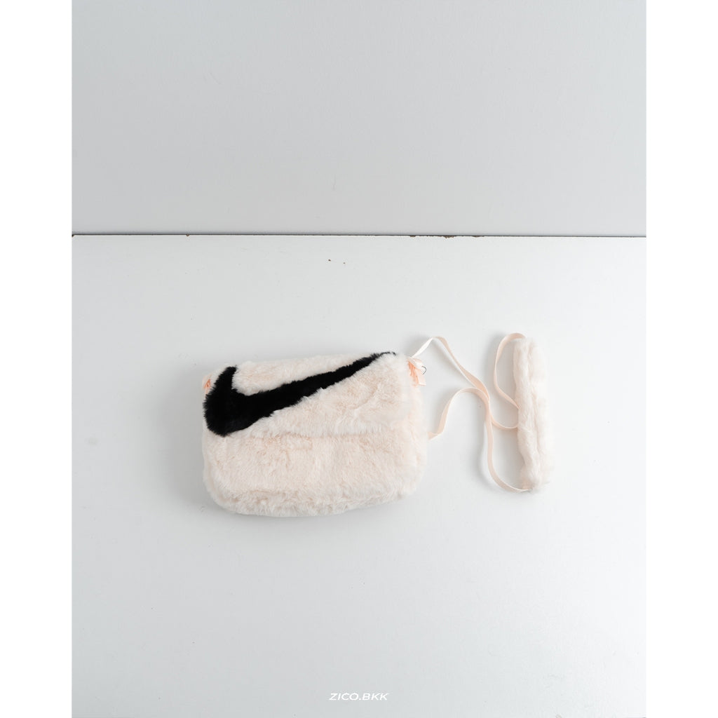 Nike Sportswear Futura 365 Faux Fur Crossbody Bag (FB3048)