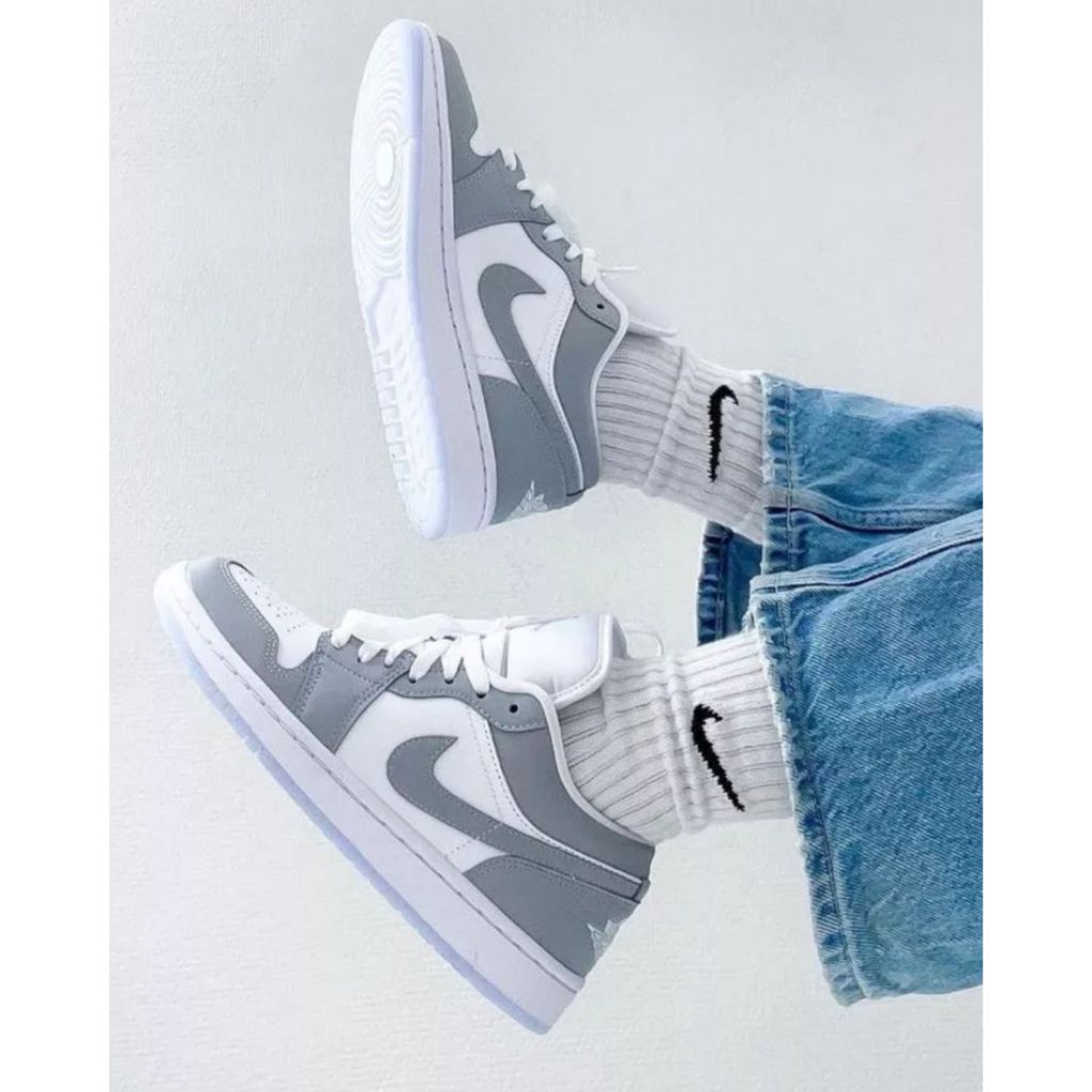 Air Jordan 1 Low White Wolf Grey (W) (DC0774) — ภาพสินค้า 3
